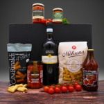 Pastabox für Zwei - Geschenkkorb mit Nudeln, Pesto & Rotwein
